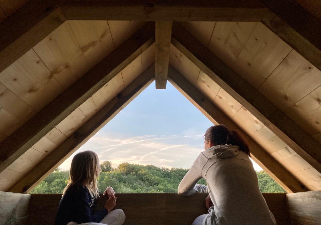 Cabane Bivouac Avec Echelle A L'Ombre Des Chenes Idrac-Respailles Екстер'єр фото